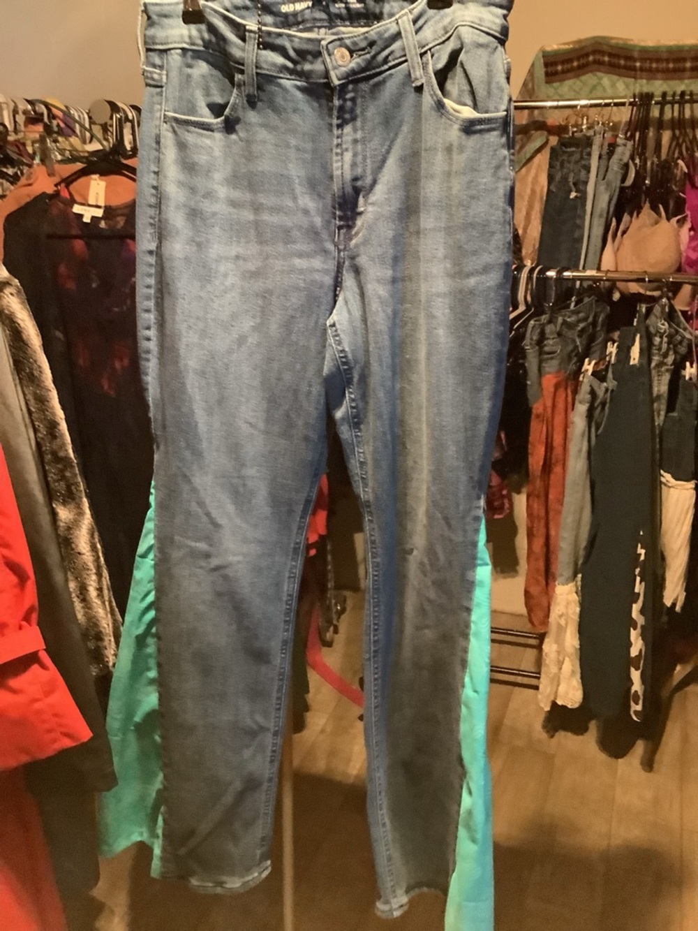Old Navy Women's Straight Jeans in Medium Blue Denim